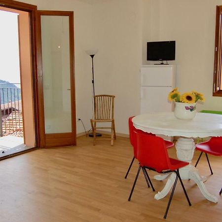 Casa Patrizia Apartment Sueglio ภายนอก รูปภาพ